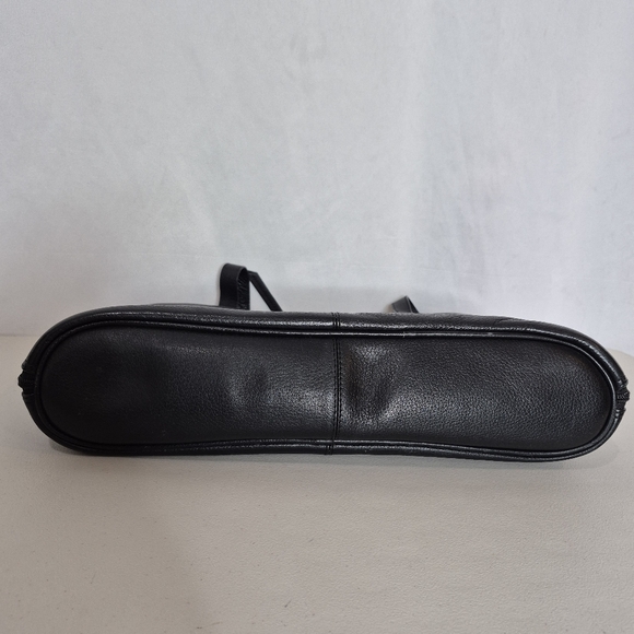 Latico Black Leather Laptop Bag - Picture 10 of 16